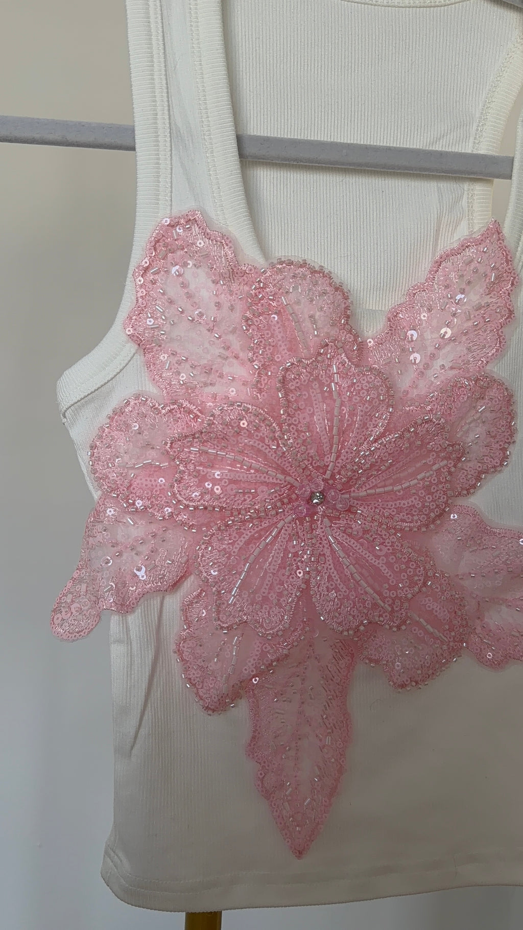 Ibiza in bloom vest top (light pink)